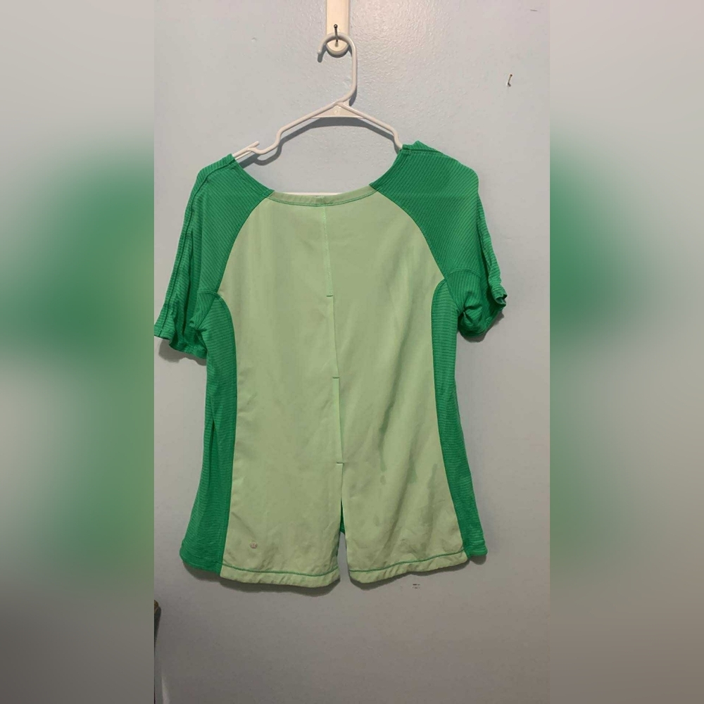 Lululemon Tee - Picture 4 of 7
